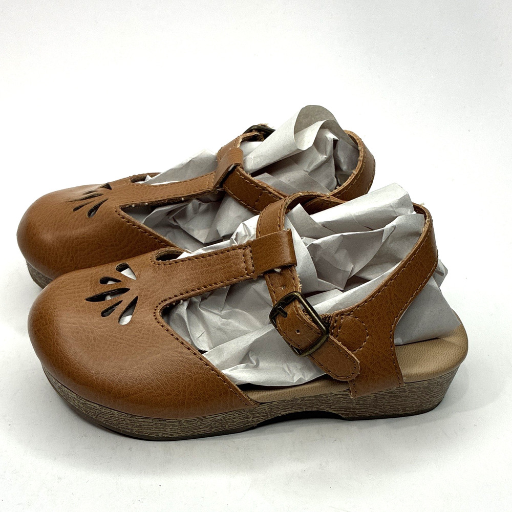 Old Navy Girls Brown T-Strap Buckle Sandals Closed Toe US 6